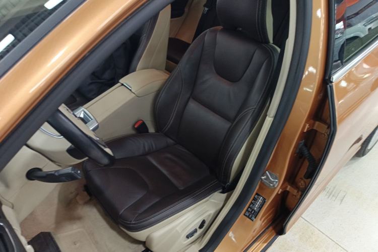 Used Volvo S60 2015 S60L 2.0T Zhiyuan Edition