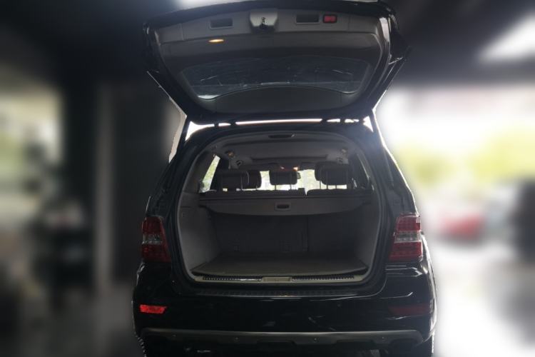 Used Mercedes-Benz M-Class 2010 ML 350 4MATIC Luxury Model
