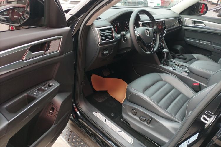 Used Volkswagen Teramont 2019 330TSI Two-Wheel-Drive Luxury Edition China V Standard
