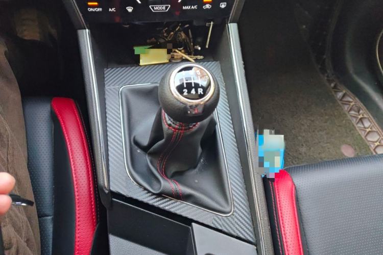 Used Venucia T60 2020 1.6L Manual Smart Vision Version China VI Standard
