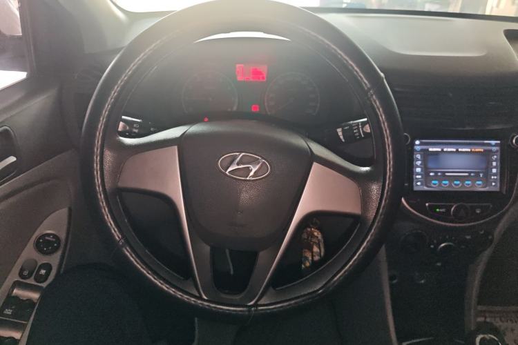 Used Hyundai Verna (older generation) 2016 1.4L Manual Smart GLS Trim Steering Wheel