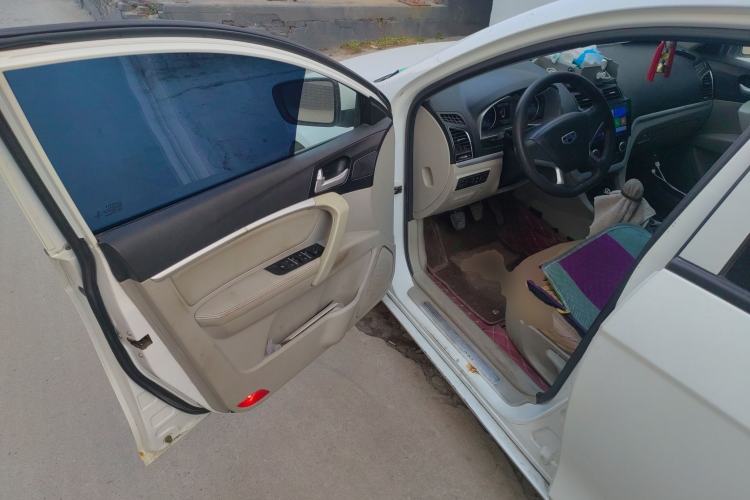 Used Geely Auto Emgrand 2014 Sedan 1.5L Manual Fashion Edition
