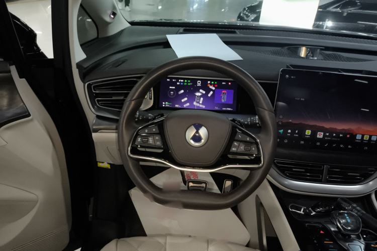 Used Denza D9 2025 DM-i Intelligent Drive 1020 Four-Wheel Drive Prestige Model