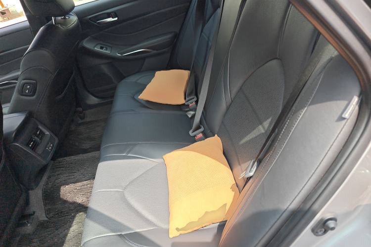 Used Toyota Avalon 2023 2.5L Luxury Edition Left Rear Seat