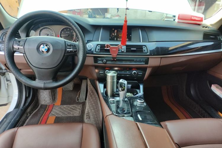 Used BMW 5 Series 2014 520Li Elegant Model
