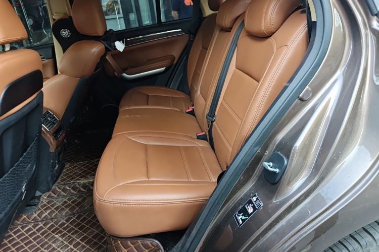 Used Haval H8 2015 2.0T Two-Wheel Drive Comfort Version Left Rear Seat