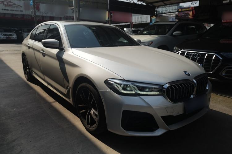 Used BMW 5 Series 2021 Facelifted 525Li M Sport Package Front Right 45 Deg