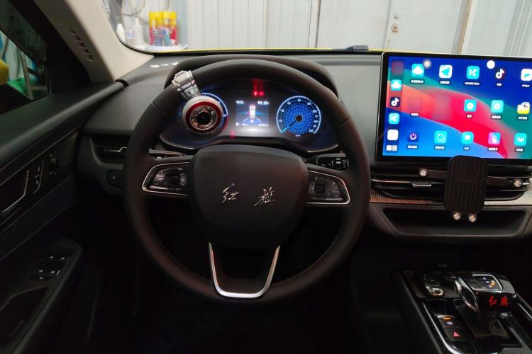 Used Hongqi E-QM5 2022 431 km Charge & Enjoy Edition