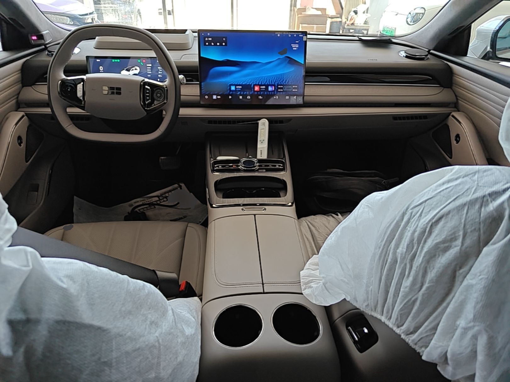 Geely Galaxy 8 2025 130km EM-P Starship Edition — снимка 12