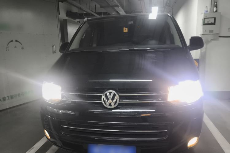 Used Volkswagen Multivan 2012 2.0 TSI Two-Wheel-Drive Luxury Edition Front