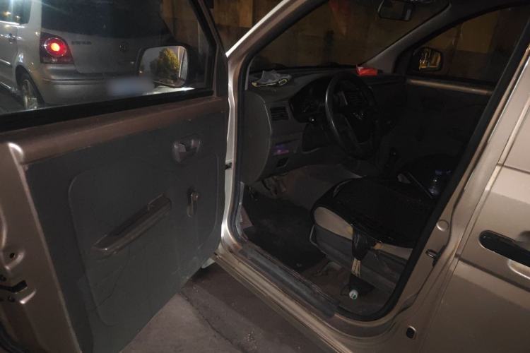 Used Wuling Rongguang V 2016 1.2L Practical Model Non-Power-Assisted Driver Seat