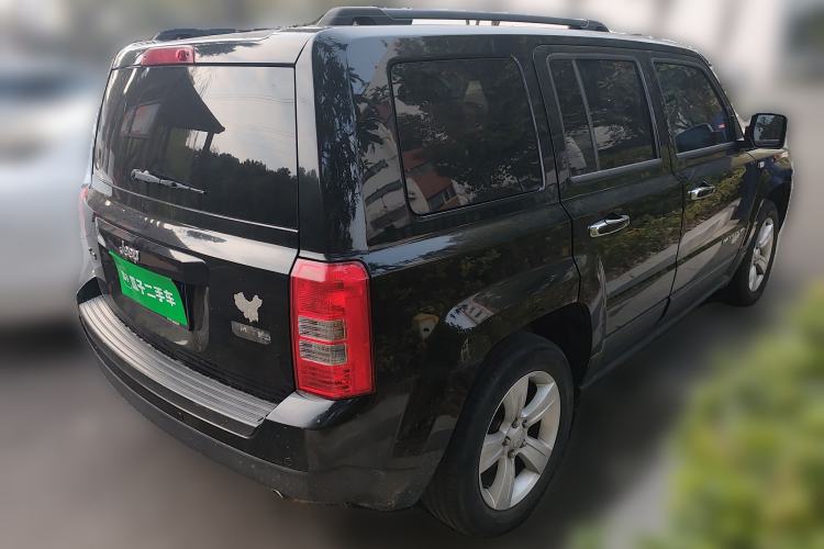 Used Jeep Patriot 2014 2.4L Sport Edition Rear Right 45 Deg