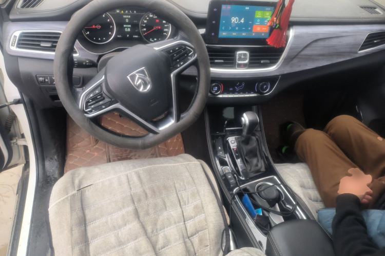 Used Baojun 730 2017 1.5T DCT Flagship Model 7 Seats China V Emission Standard Center Console