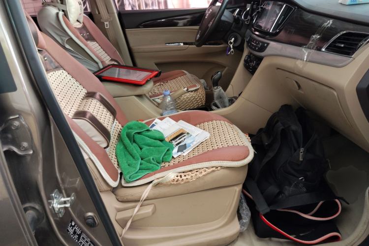 Used Baojun 730 2016 1.5L Manual Luxury Edition 7 Seats Right Front Seat