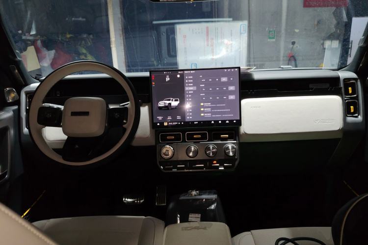 Used iCAR V23 2025 501 Four-Wheel Drive Intelligent Driving Version
