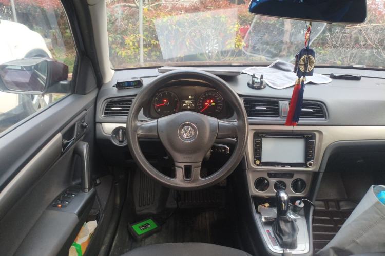 Used Volkswagen Lavida 2013 Revised Classic 1.6L Automatic Fashion Edition
