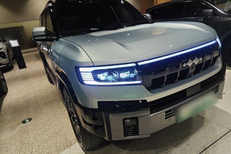 Used Formula Leopard Leopard 8 2025 Smart & Brave Flagship Edition 6 Seats