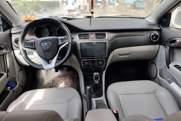 Used JAC Heyue 2014 1.5L Manual Luxury Version China IV Standard