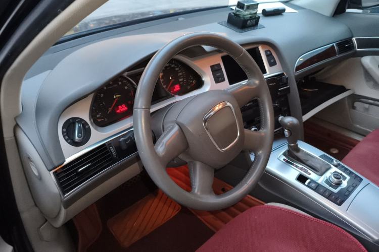 Used Audi A6L 2011 2.0 TFSI automatic Comfort trim Steering Wheel