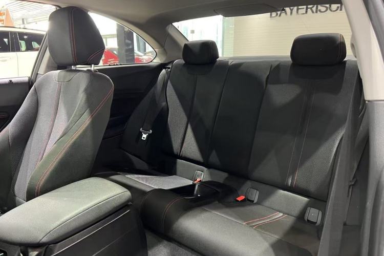 Used BMW 2 Series (Import) 2018 220i Sport Design Package