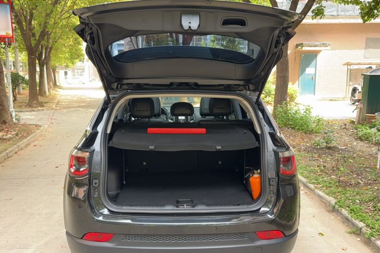 Used Jeep Compass 2017 200T Automatic Family Edition Trunk