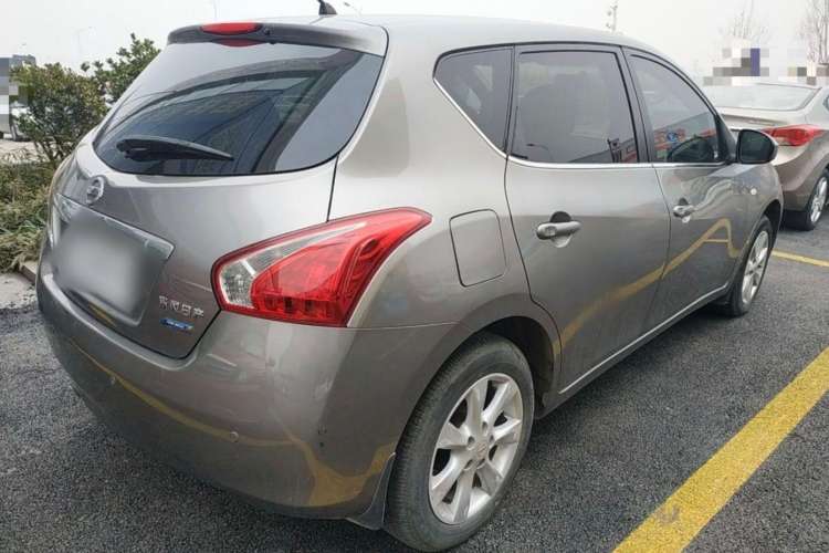 Used Nissan Tiida 2011 1.6L Manual Comfort Edition