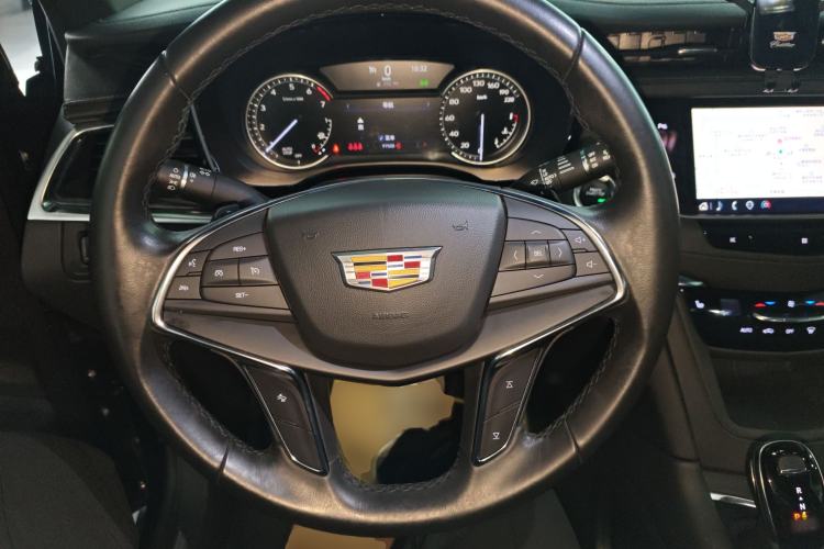 Used Cadillac XT5 2021 28T Luxury Model
