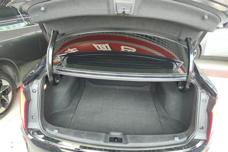 Used Hongqi E-QM5 2021 Online Booking Charging T3 Edition 4 Seats