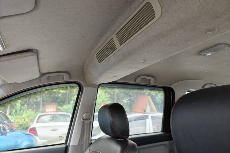 Used BAIC Weiwang M20 2014 1.5L practical type BJ415A Interior 4