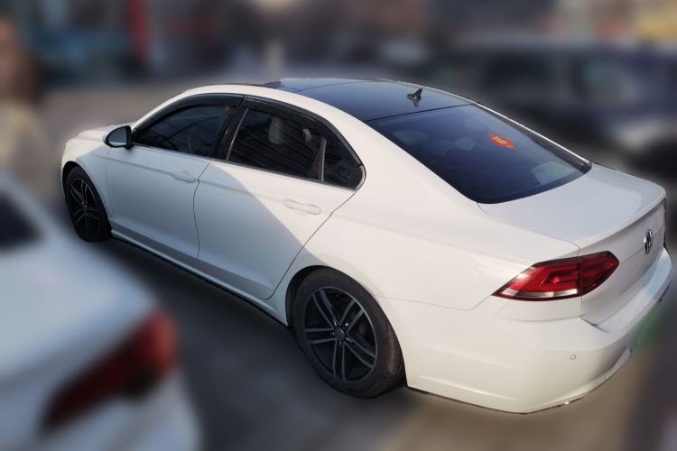 Used Volkswagen Lamando 2017 280TSI DSG Luxury Edition
