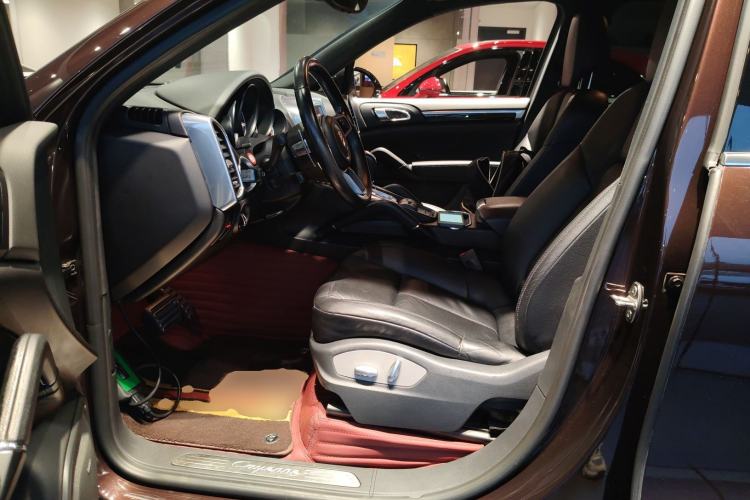 Used Porsche Cayenne 2016 Cayenne 3.0T Left Front Seat