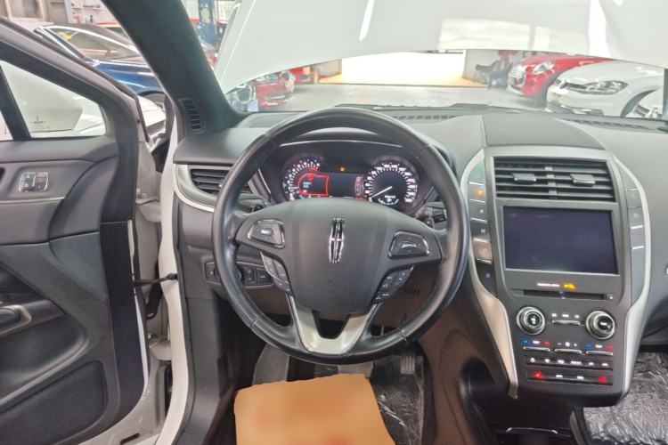 Used Lincoln MKC 2017 2.0T Two-Wheel Drive Deluxe Edition