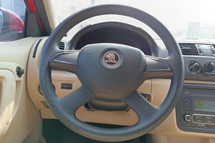 Used Skoda Fabia 2014 1.4L Automatic Crystal Edition Steering Wheel