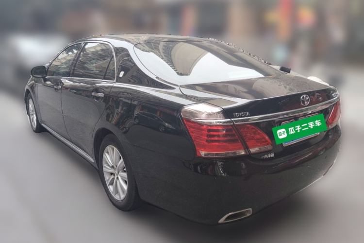 Used Toyota Crown 2012 2.5L Royal Leather Edition

