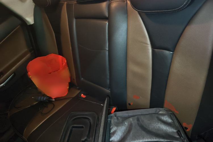 Used GAC Trumpchi GS5 Super 2016 1.8T Automatic Two-Wheel Drive Anniversary Edition Left Rear Seat