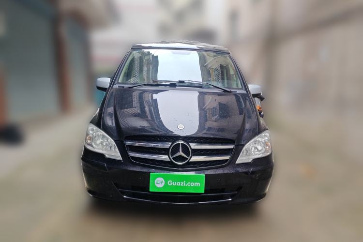 Used Mercedes-Benz Vito 2011 2.5L 7-seater executive version Front