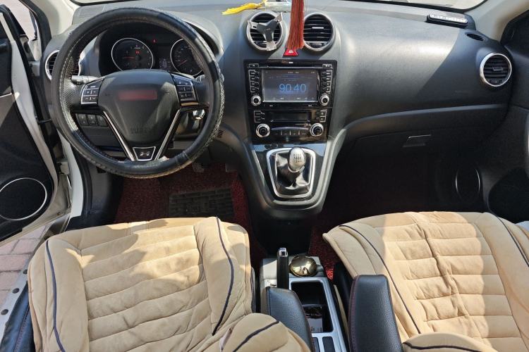 Used Haval H6 2013 Upgraded Model 1.5T Manual Two-Wheel Drive Urban Version