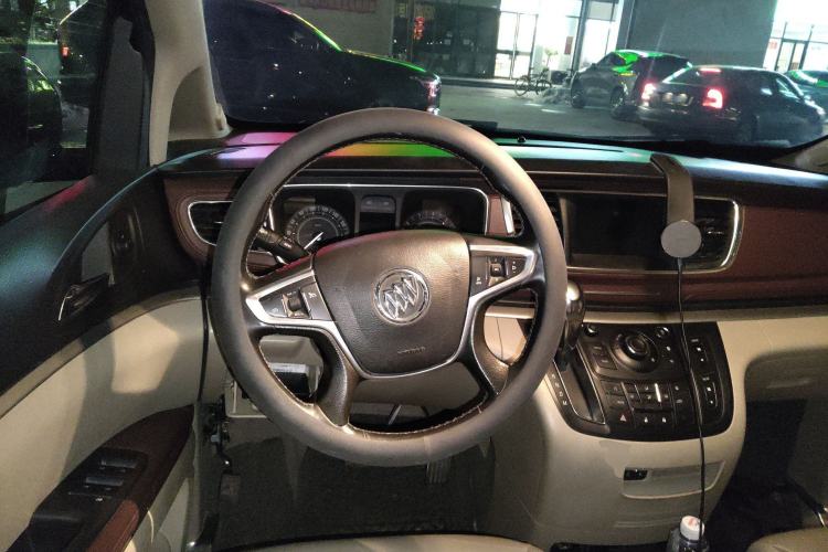 Used Buick GL8 2018 28T Luxury Model China VI Standard