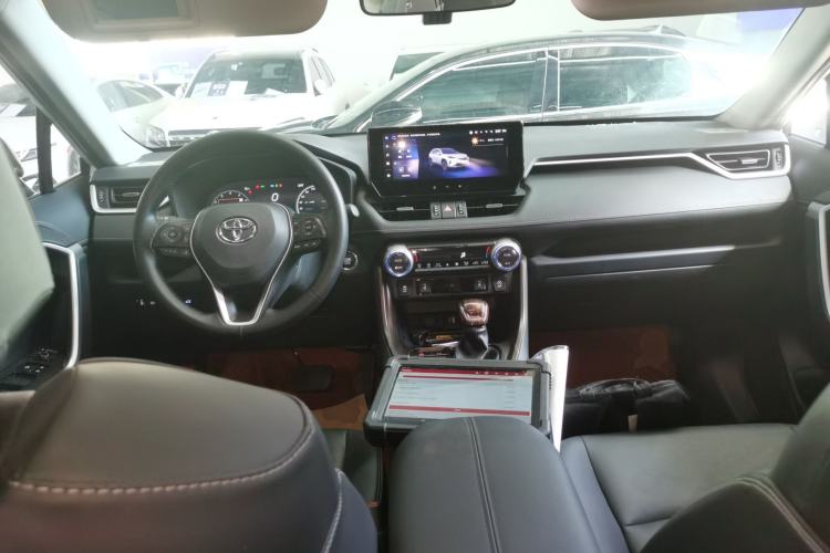 Used Toyota RAV4 2023 2.0L CVT Two-Wheel Drive Fashion Plus Edition
