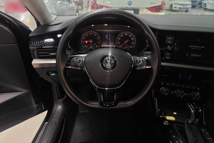 Used Volkswagen Passat 2019 330TSI Elite Edition China VI Steering Wheel