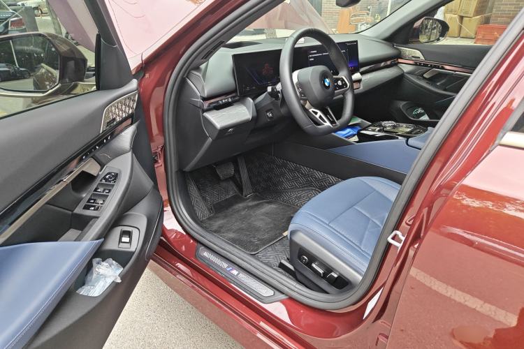 Used BMW 5 Series 2024 530Li Luxury Edition M Sport Package Driver Seat