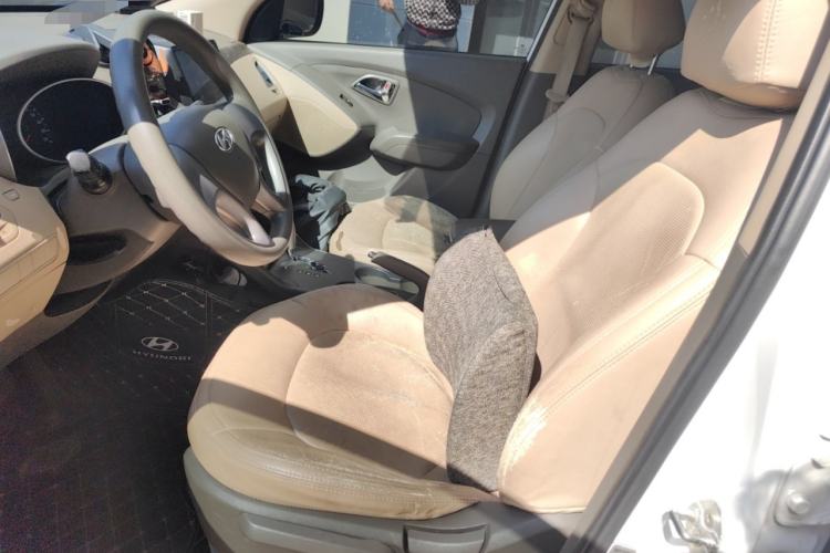 Used Hyundai ix35 2013 2.0L Automatic Two-Wheel Drive Comfort GL China V Standard