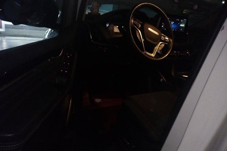 Used SAIC MAXUS G20 2021 PLUS 2.0T Gasoline Automatic Luxury Edition