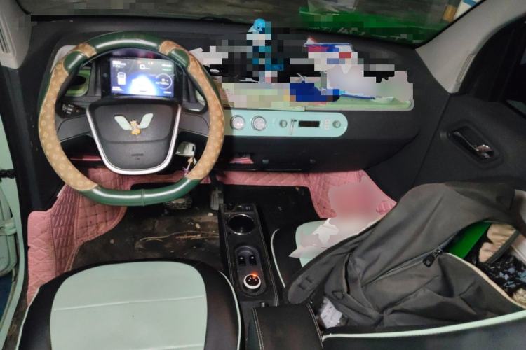 Used Wuling Hongguang MINIEV 2021 Macaron Premium Model – Lithium Iron Phosphate Center Console