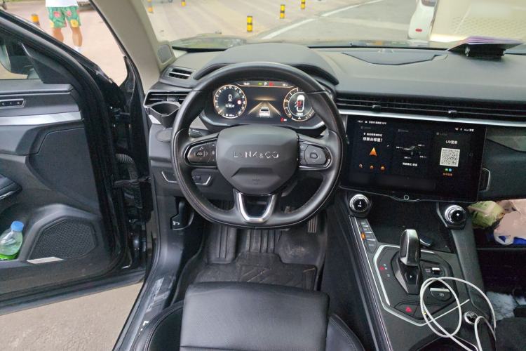 Used Lynk & Co 01 2021 2.0TD Two-Wheel-Drive Pro Trim Steering Wheel