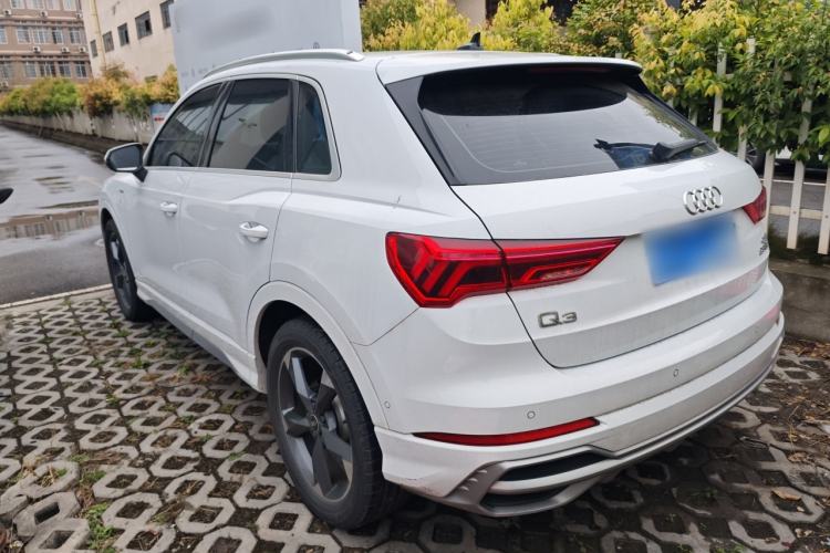 Used Audi Q3 2022 35 TFSI Fashion Dynamic Model
