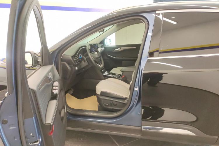 Used Ford Escape 2020 EcoBoost 245 Two-Wheel-Drive Titanium Edition