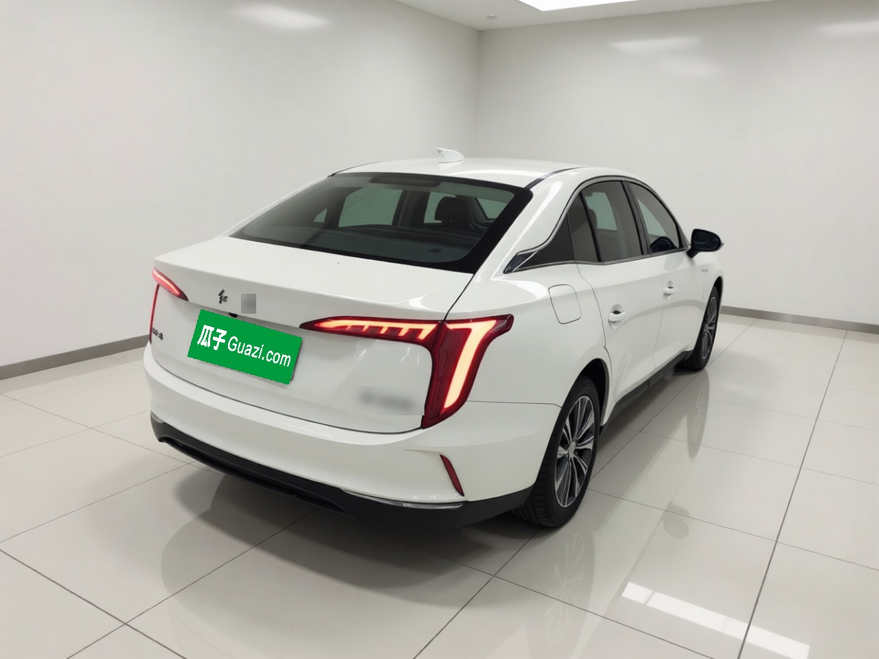 Hongqi E-QM5 2024 450km Range Commuter Version — снимка 6