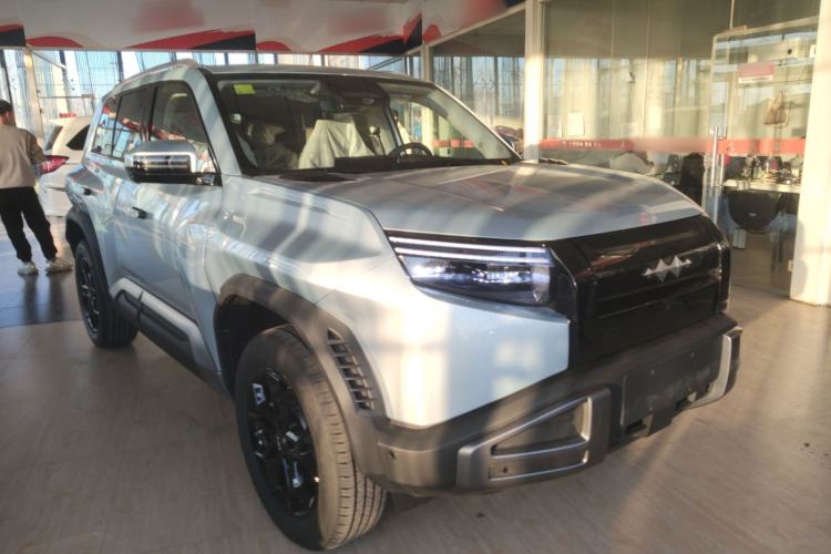 Used Formula Leopard Titanium 3 2025 501 km Range Rear-Wheel Drive Intelligent Driving Max Edition