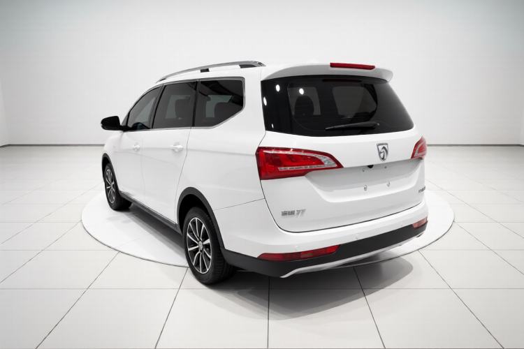 Used Baojun 730 2017 1.5T DCT Flagship Model 7 Seats China V Emission Standard Rear Left 45 Deg